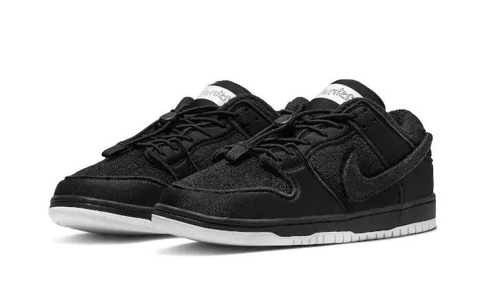 Nike SB Dunk Low Gnarhunters 2/3
