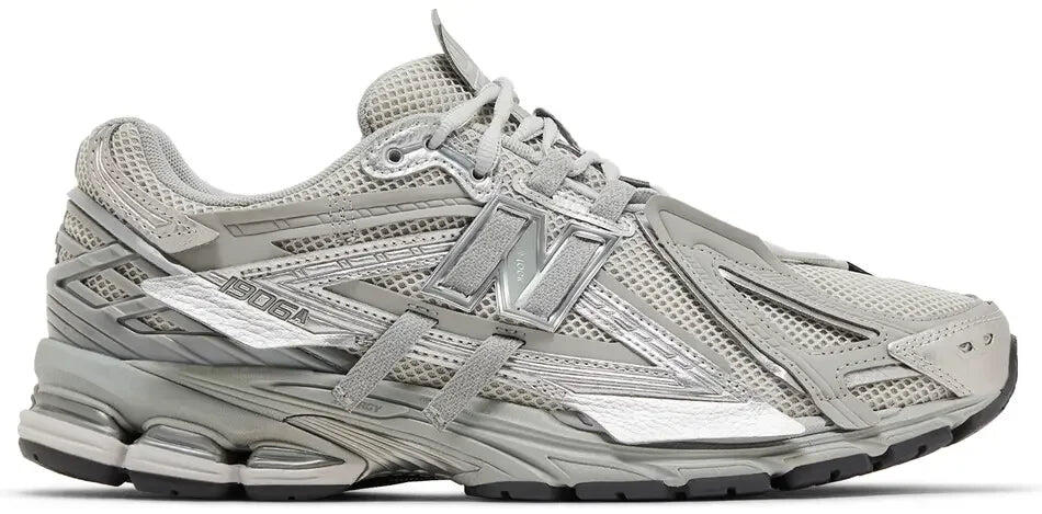 NEW BALANCE picture