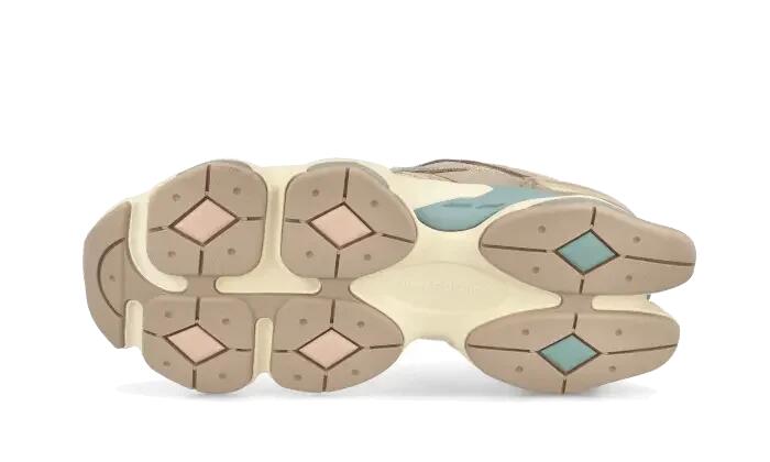 New Balance 9060 Ivory Cream 3/3