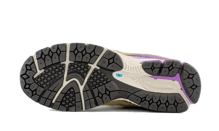 New Balance 2002R J.Crew Incense 2/2