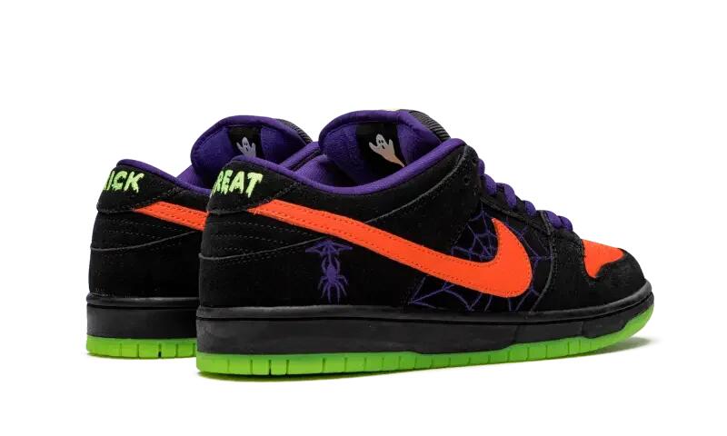 SB Dunk Low "Night of Mischief" - Taille : 41 EU 3/4