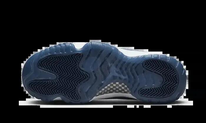 Air Jordan 11 Retro Midnight Navy 3/3