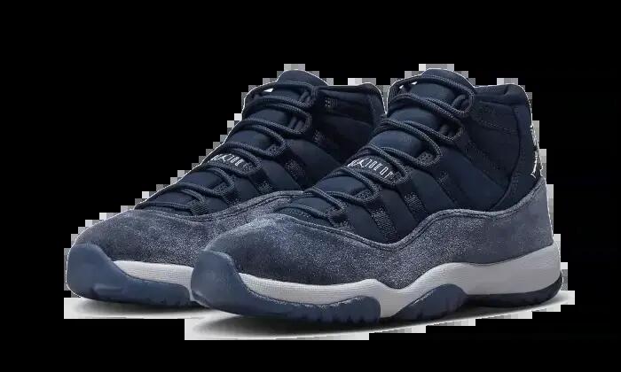 Air Jordan 11 Retro Midnight Navy 2/3