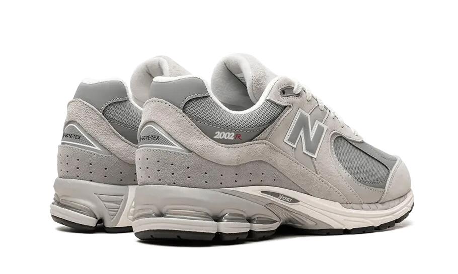 New Balance 2002R Gore-Tex Concrete 3/4