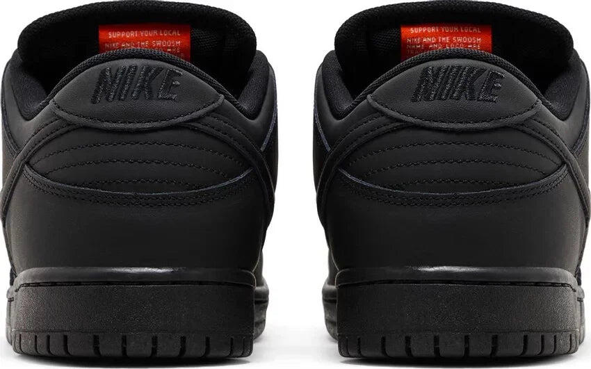 Nike SB Dunk Low Pro Triple Black 4/5