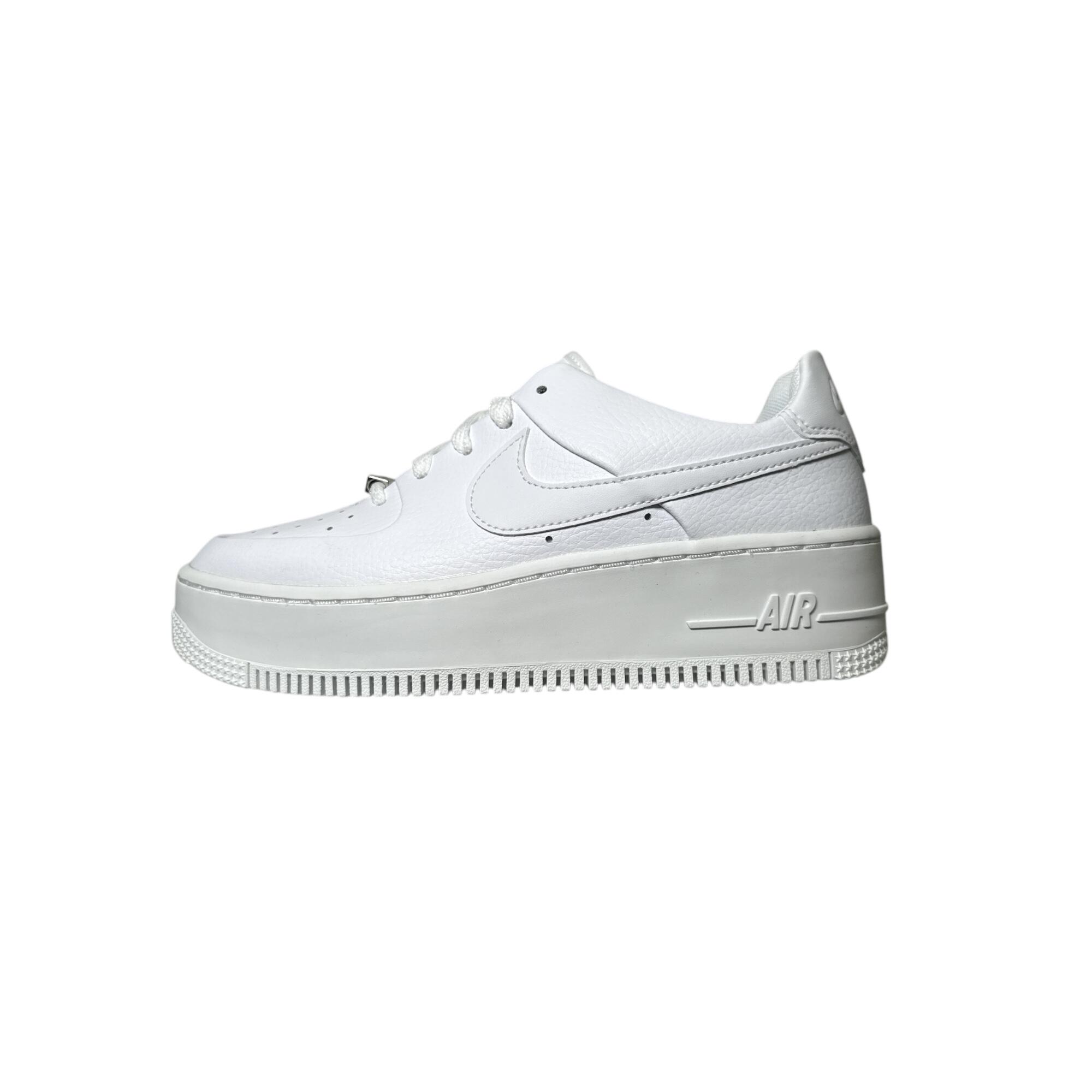 NIKE picture