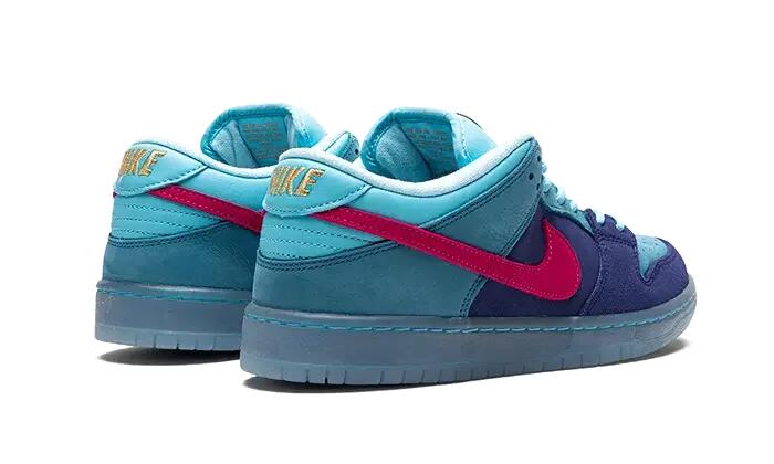 Nike SB Dunk Low Run The Jewels 3/4