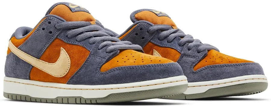 Nike SB Dunk Low Light Carbon Monarch 5/5