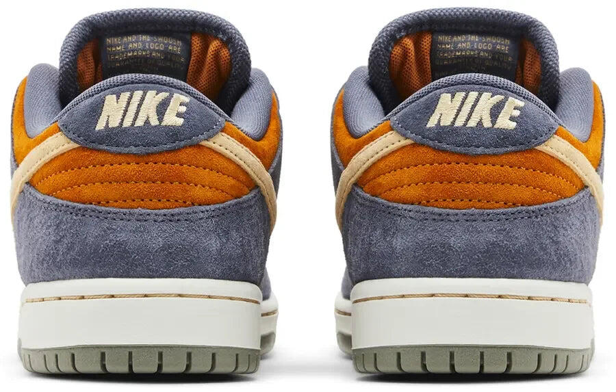 Nike SB Dunk Low Light Carbon Monarch 4/5