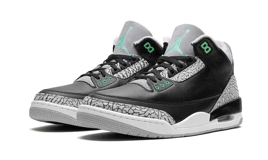 Air Jordan 3 Retro Green Glow 2/4