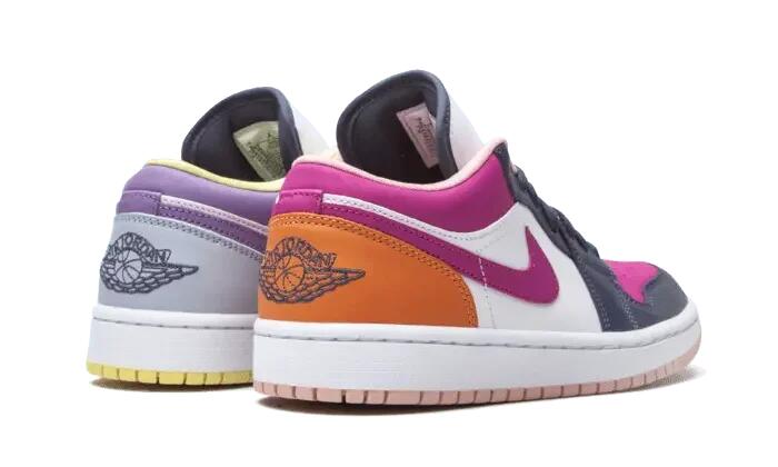 Air Jordan 1 Low SE Purple Magenta (W) 3/4