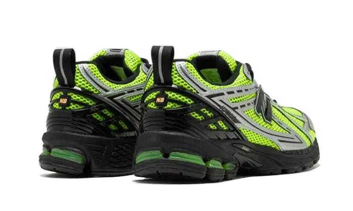 New Balance 1906R Volt Black 3/4
