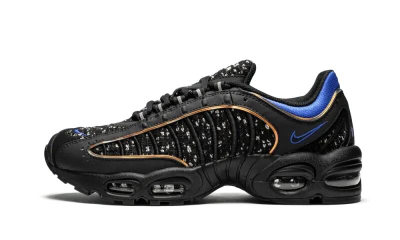 NIKE picture