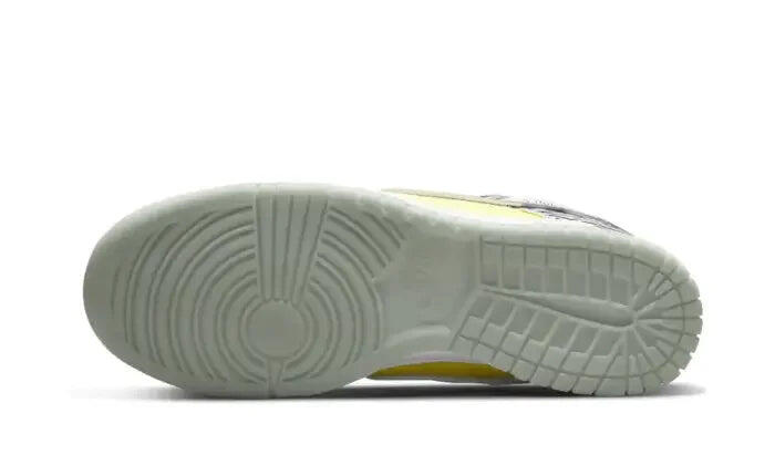Nike Dunk Low Doernbecher Zoe 3/4