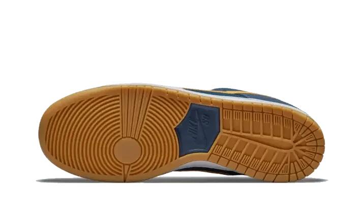 SB Dunk Low Barcelona 3/3