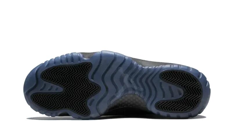 Air Jordan 11 Retro Cap and Gown 4/4