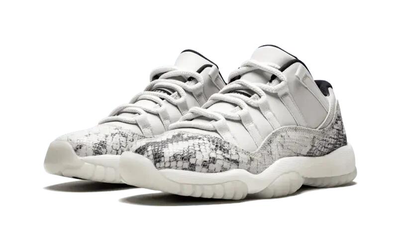 Air Jordan 11 Low Snakeskin Light Bone 2/4