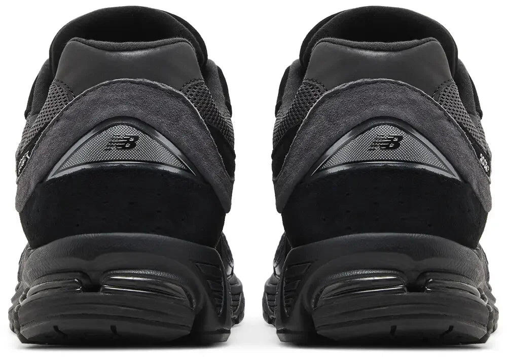 New Balance 2002R Black Dark Grey 4/5