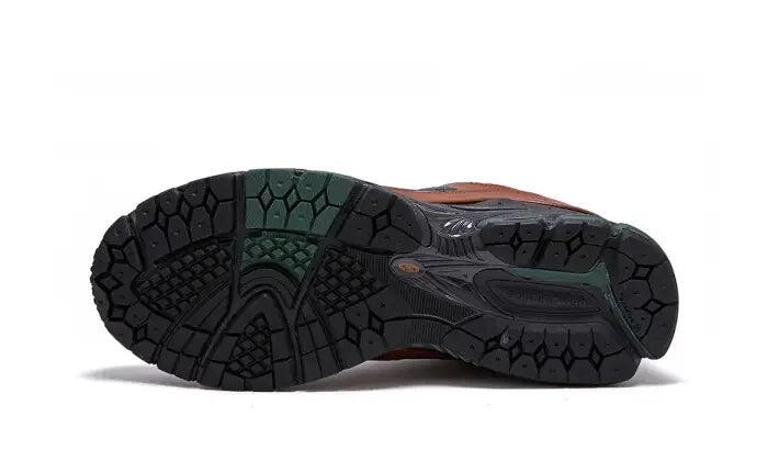 New Balance 2002R Hiking Brown 3/3