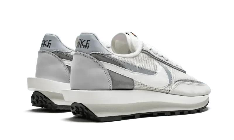 Nike LD Waffle sacai Summit White 3/4