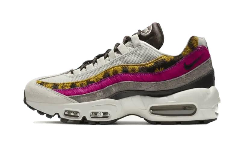 NIKE picture