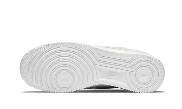 Air Force 1 Low White Pony Hair Heel 3/3