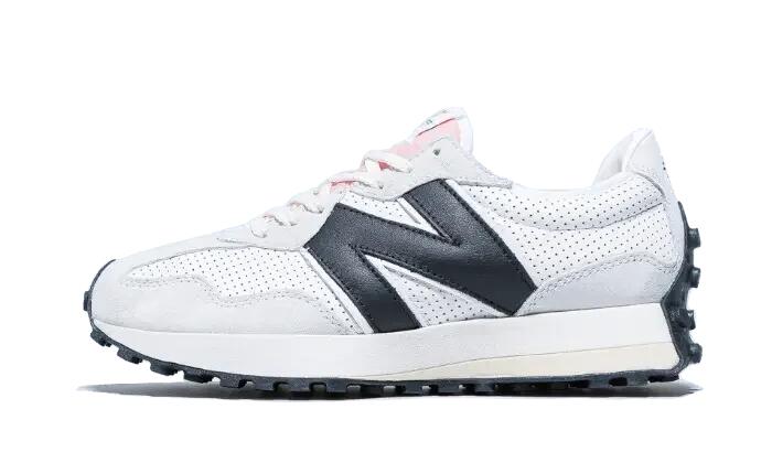 NEW BALANCE picture