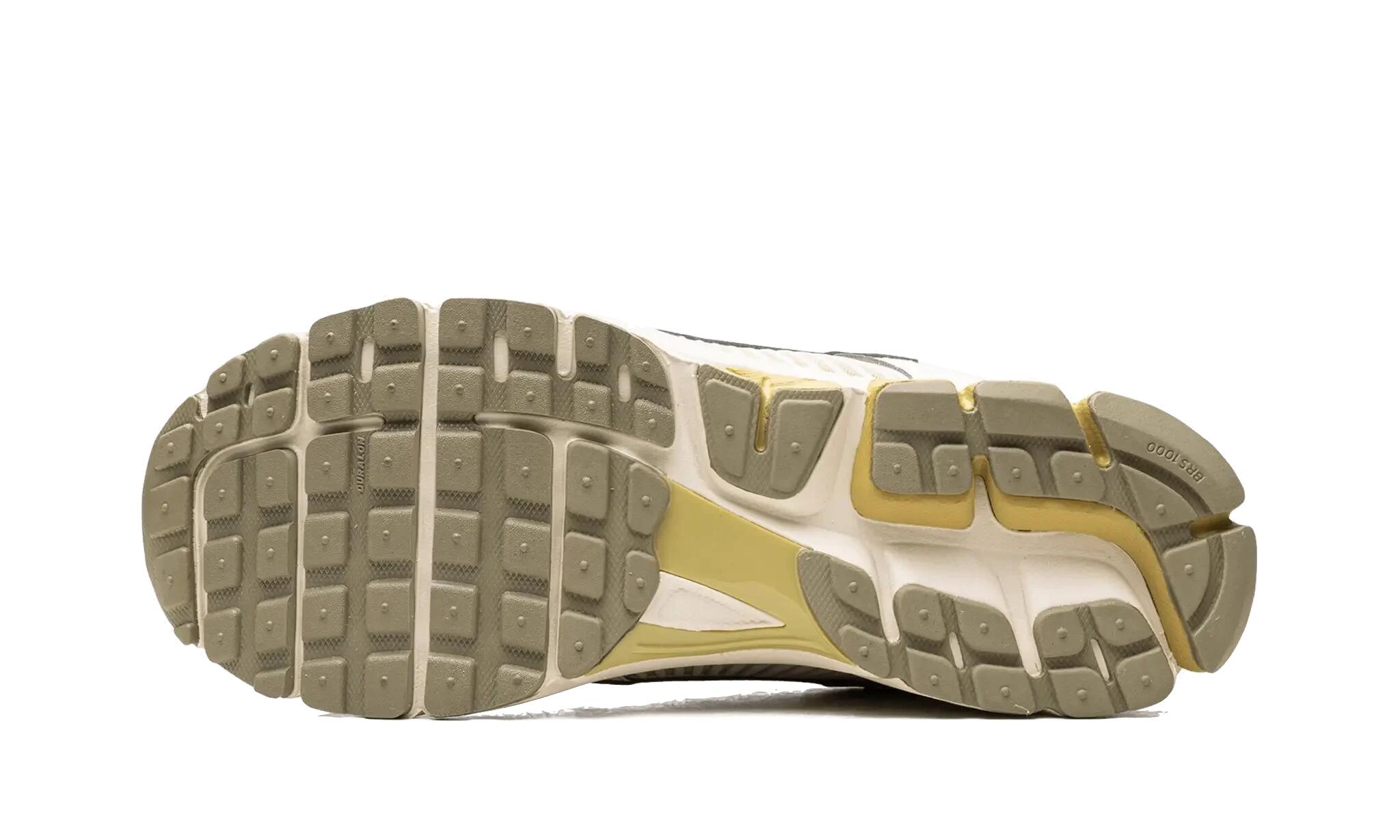 Nike Zoom Vomero 5 SP Light Bone Neutral Olive 4/4