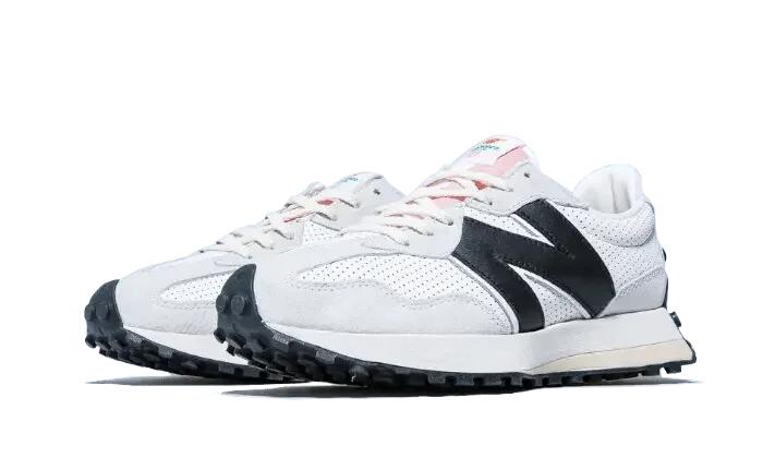 New Balance 327 Casablanca Black Logo 2/4