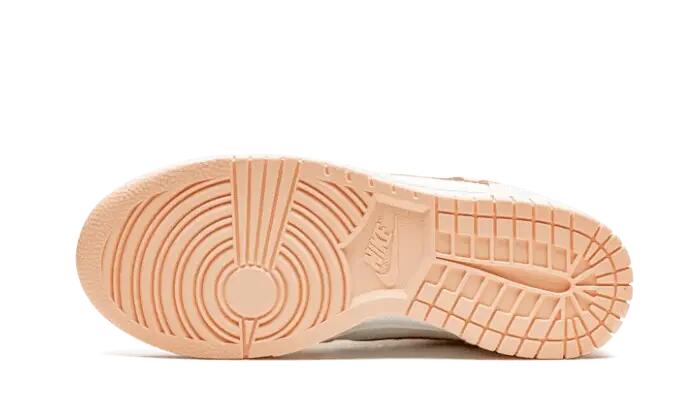 Nike Dunk High Crimson Tint 4/4