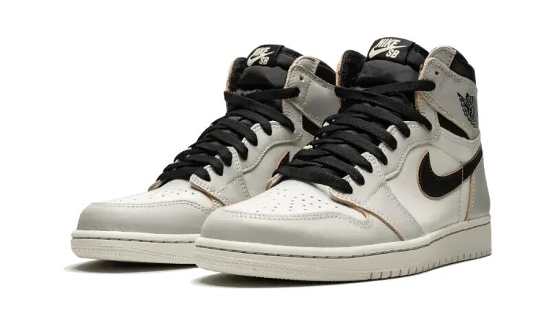 Jordan 1 Retro High OG Defiant SB NYC to Paris 2/4