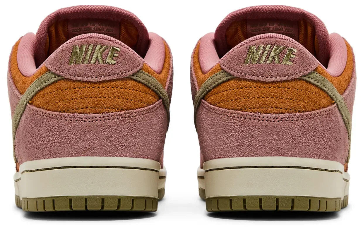 Nike SB Dunk Low Red Stardust 4/5