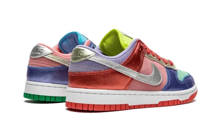Nike Dunk Low Sunset Pulse 3/4
