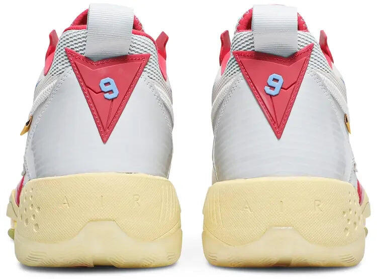 Jordan Zoom 92 Union Guava Ice 4/5
