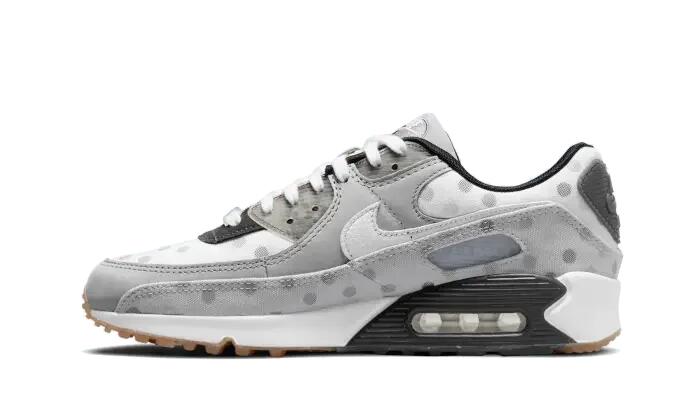 NIKE picture