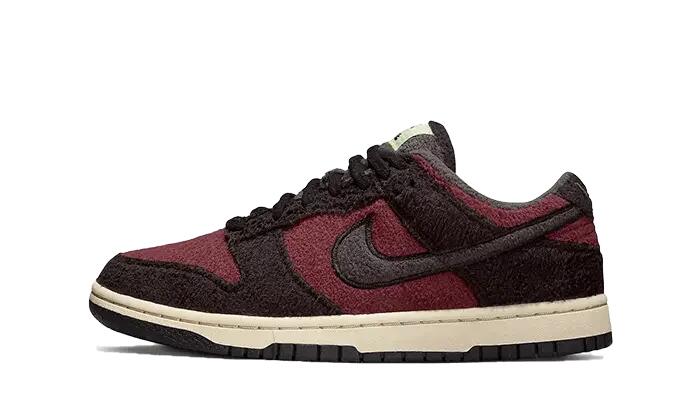Nike Dunk Low SE Fleece Burgundy Crush (W) 1/3