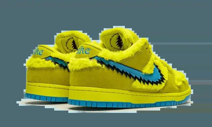 SB Dunk Low Grateful Dead Bears Yellow 3/4