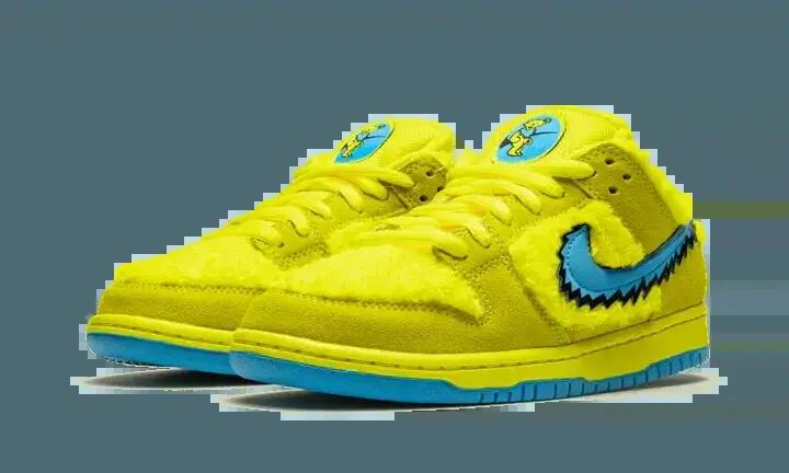 SB Dunk Low Grateful Dead Bears Yellow 2/4