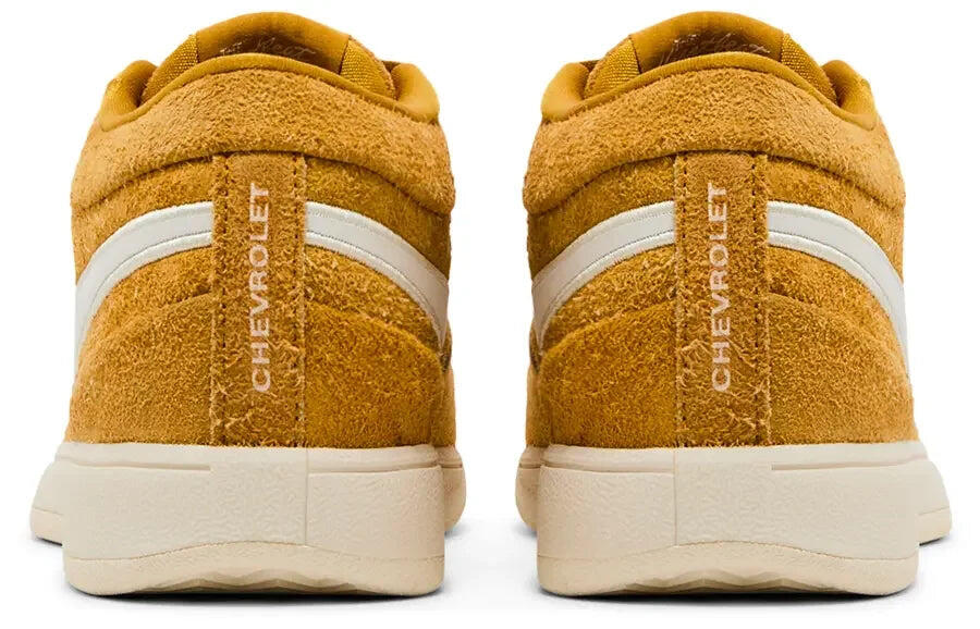Nike Book 1 Chevrolet Gold Leaf 4/5