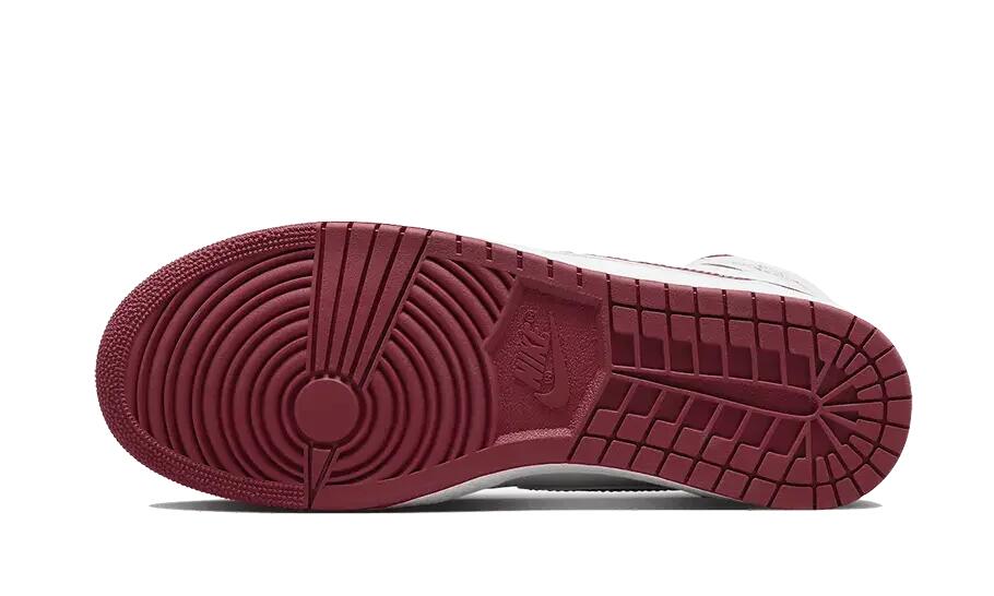 Jordan 1 Retro High '85 OG Metallic Burgundy 3/4