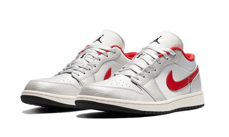 Jordan 1 Low Night Track 2/3