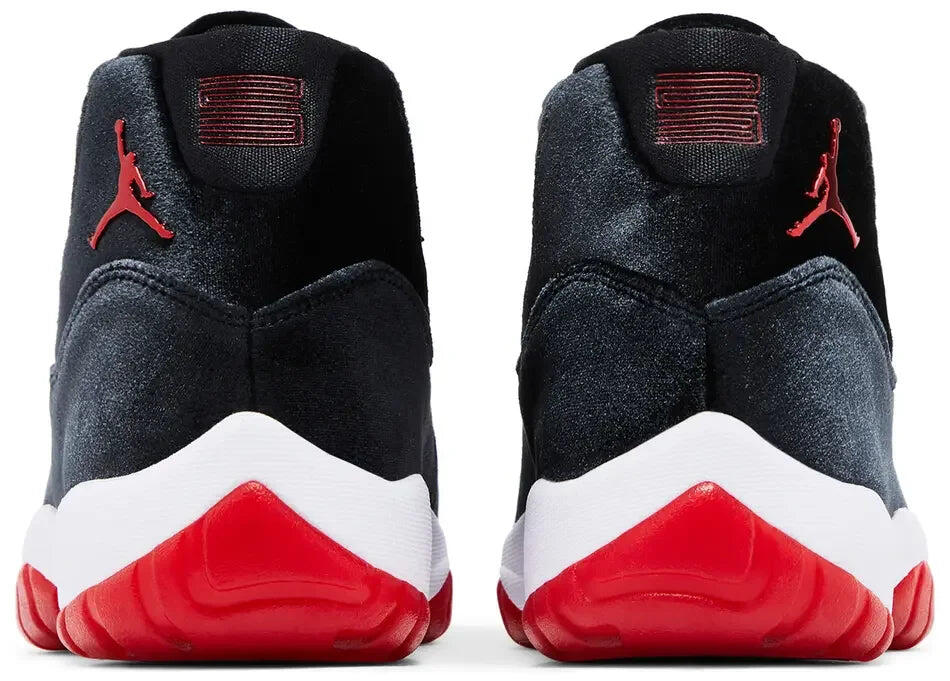 Jordan 11 Retro Bred Velvet Damen 4/5