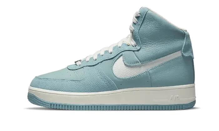 NIKE picture