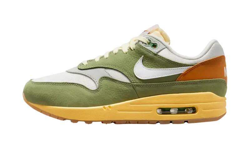 NIKE picture