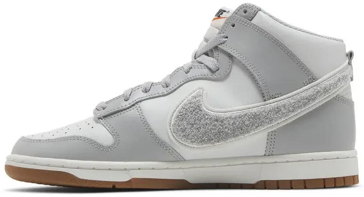 Nike Dunk High University Chenille Swoosh Light Smoke Grey 2/5