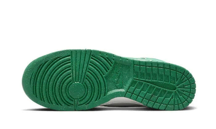 Nike Dunk High SE Stadium Green 3/3