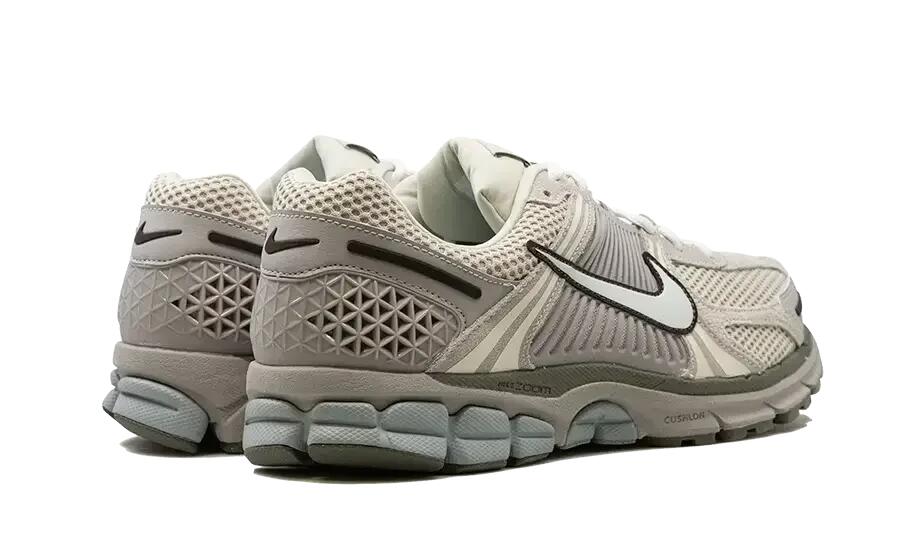 Nike Zoom Vomero 5 SE Light Orewood Brown 3/4