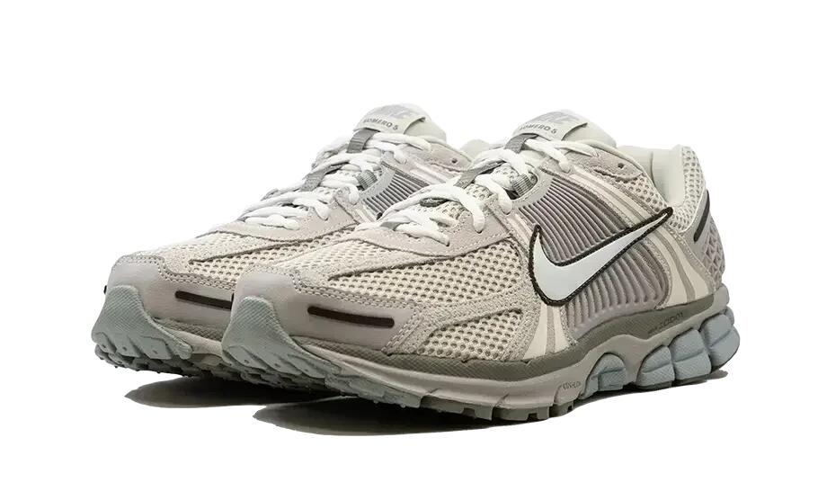 Nike Zoom Vomero 5 SE Light Orewood Brown 2/4