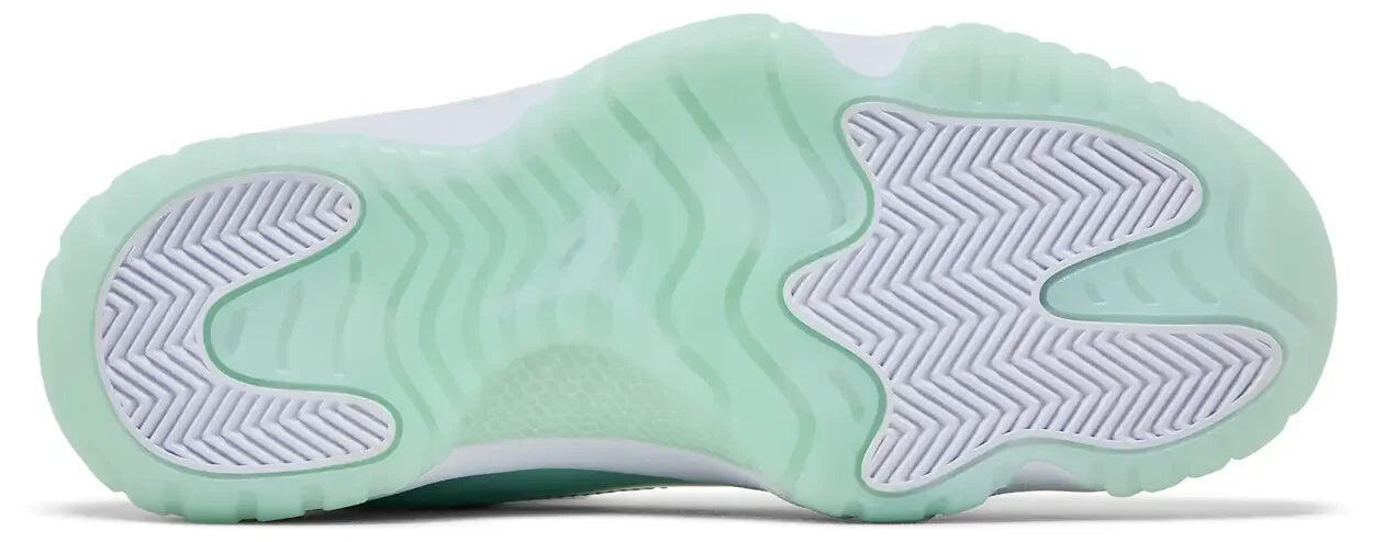 Jordan 11 Retro Low Igloo (W) 3/5