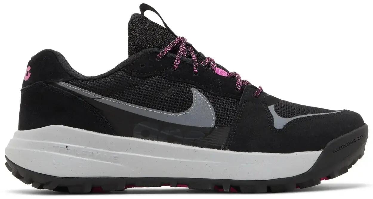 NIKE picture